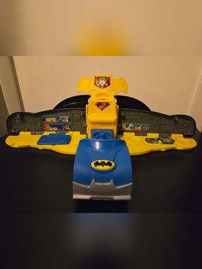 Little People Batmobile DC Friends 2 In 1 Playset